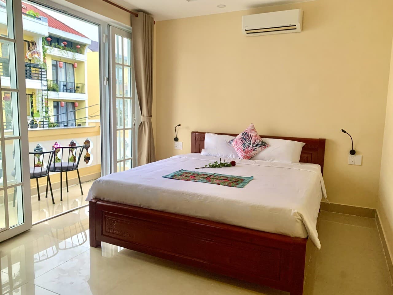 Phòng Giường Đôi Có Ban Công image 9