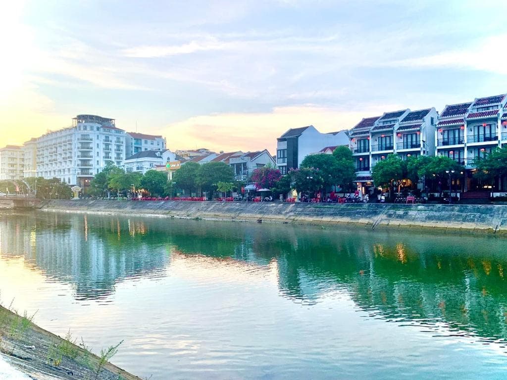 Phòng Có Giường Cỡ King Nhìn Ra Hồ Nước image 6